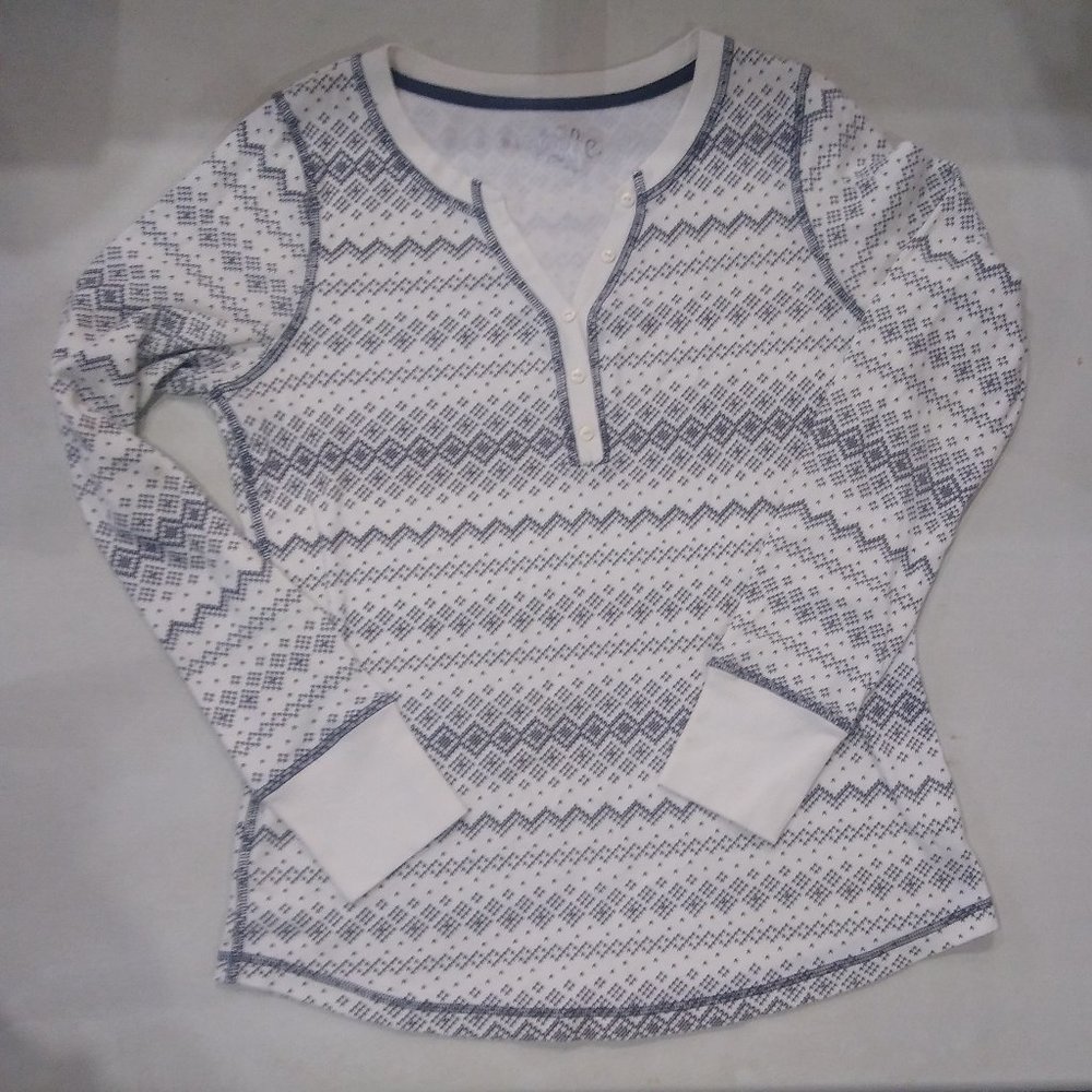 V neck long sleeve top